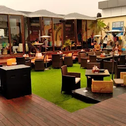 Fakira club - Best rooftop cafe in Agra / Best rooftop lounge in Agra / Best rooftop bar in Agra