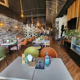 Falcon Cafe Lounge