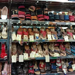 Famous Shoe Company