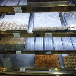 FAMOUS SWEETS AND BAKERS