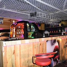 Fantasy Bar & Lounge