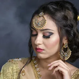 Flawsome Makeup By Nishita (MAKEUP ARTIST IN AHMEDABAD)
