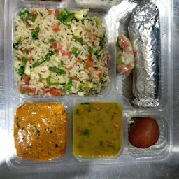 Food In Train GKP