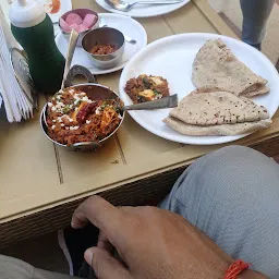 Food junction & Goli vada pav