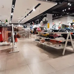 Forever 21 - Clothing Store, DLF Mall Of India, Noida
