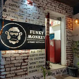 Funky Monkey Cafe& Garden Restaurant