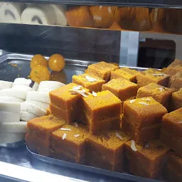 Ganapati Sweets & Snacks