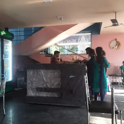 Ganesh Tiffins And Mini Restaurant