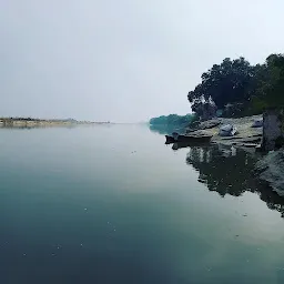 Ganga Kuti (JK House) / Koyla Ghat