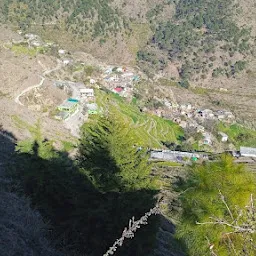 Gardshiyari Village