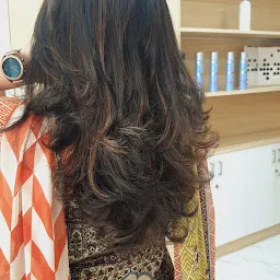 garima mohnani studio & unisex salon.