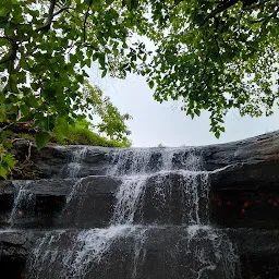 Garud Gufa Waterfall