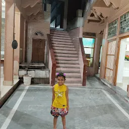Gaur Girdhar Murari Guest House