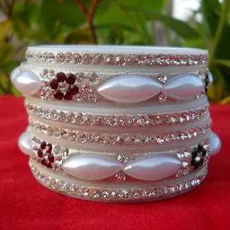 Gayatri Bangles Store