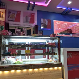 Gayatri Shri Fast Food and Parlour