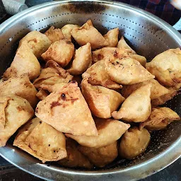 Gayatri snacks and tea stall