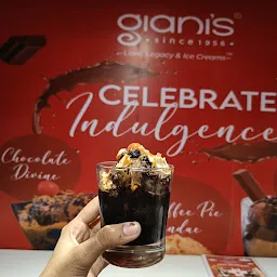 Gianis Ice Cream Ghatkopar East