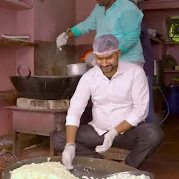 Girdhar Gopal Kheer Mohan, Sweet Shop