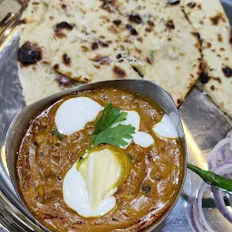 Girivar Kathiyawadi - Best Kathiyawadi Punjabi and Chinese Cuisine Restaurant