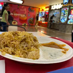 global mall food court