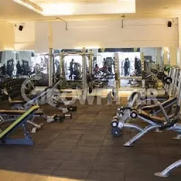 Gold’s Gym, Boring Road