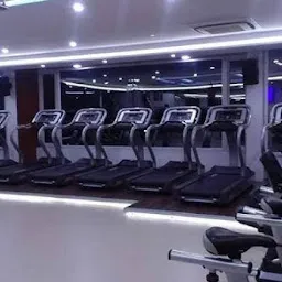 Gold’s Gym, Boring Road