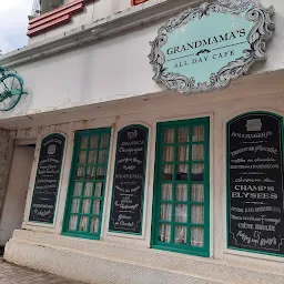 Grandmama's Cafe, Kemps Corner