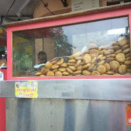 Guddu bhai Kachori wala