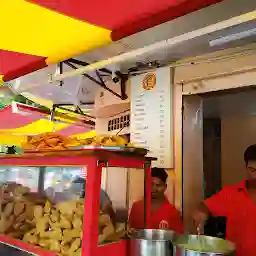 Guddu bhai Kachori wala