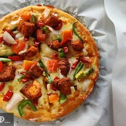GUPTA ji DOMIN'S PIZZA OUTLET & HOMETOWN SPICY HOT PIZZA