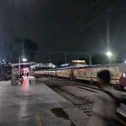 Gurgaon railway station platform 1