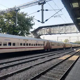 Gurgaon railway station platform 1