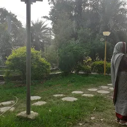 Guru Govind Singh Park (Gol Park Chauraha)