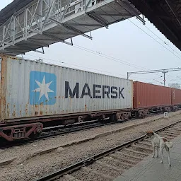 Gurugram Railway Station Cab pick and drop area