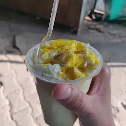 Gurunanak Lassi Bhandar, सरदारजी की पुरानी दुकान