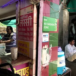 Gurunanak Lassi Bhandar, सरदारजी की पुरानी दुकान