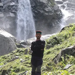 Hadsar Waterfall