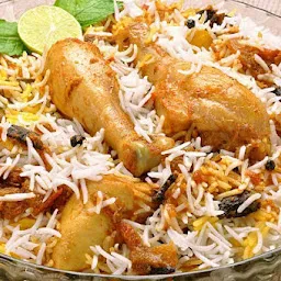 Halal treats& chicken biryani hub