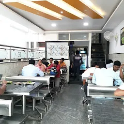 Hanumanthu New Hotel Devi Annex Non Vegetarian