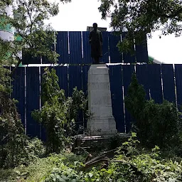 Hariram Goenka Bahadur Statue