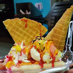 Havmor Havfunn Ice cream Parlor, Shastri Circle