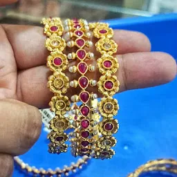 Hayagi Jewellery (हायागी)