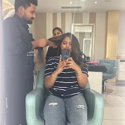 Best Salon In Patiala - Best Makeup Artist In Patiala | Headmasters Patiala