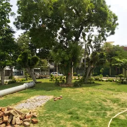 Heera Bagh Park
