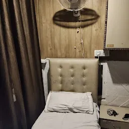 Hk Backpackers Hostel-Luxury Dormitory