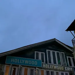 Hollywood Restaurant