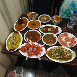 Hotel Anand lunch home