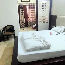 Hotel Basera Vrindavan