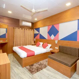 Hotel Dhingra Residency