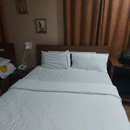 Hotel Gayathri